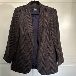 EUC Sag Harbor plaid blazer in size 8